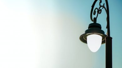 close up photography of a streetlight