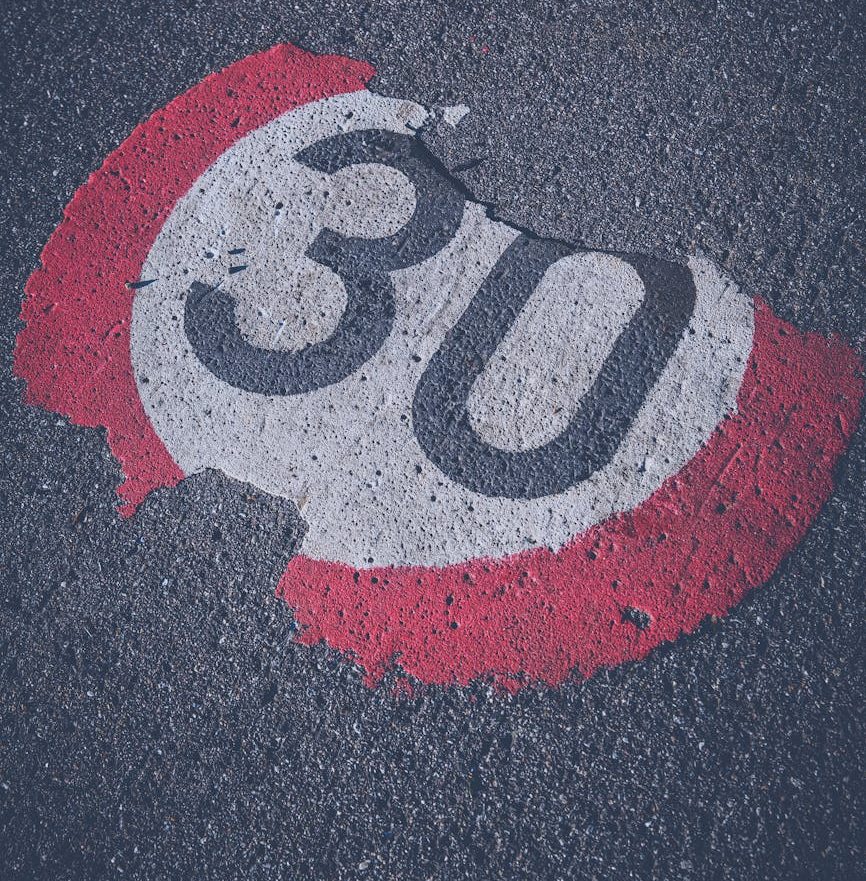 red and white stop sign